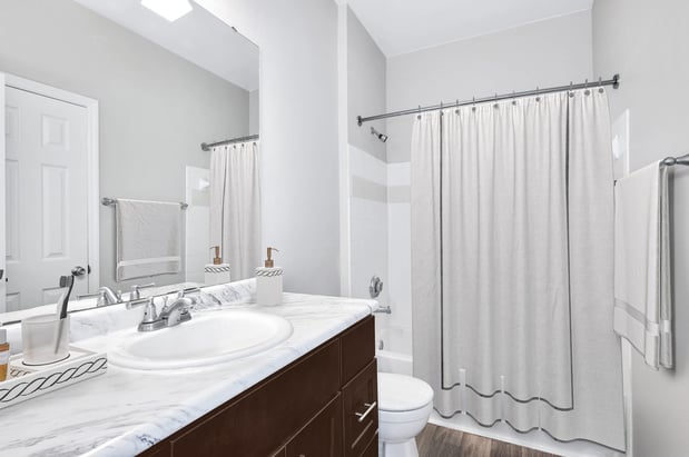 Images Camden Lake Pine Apartments