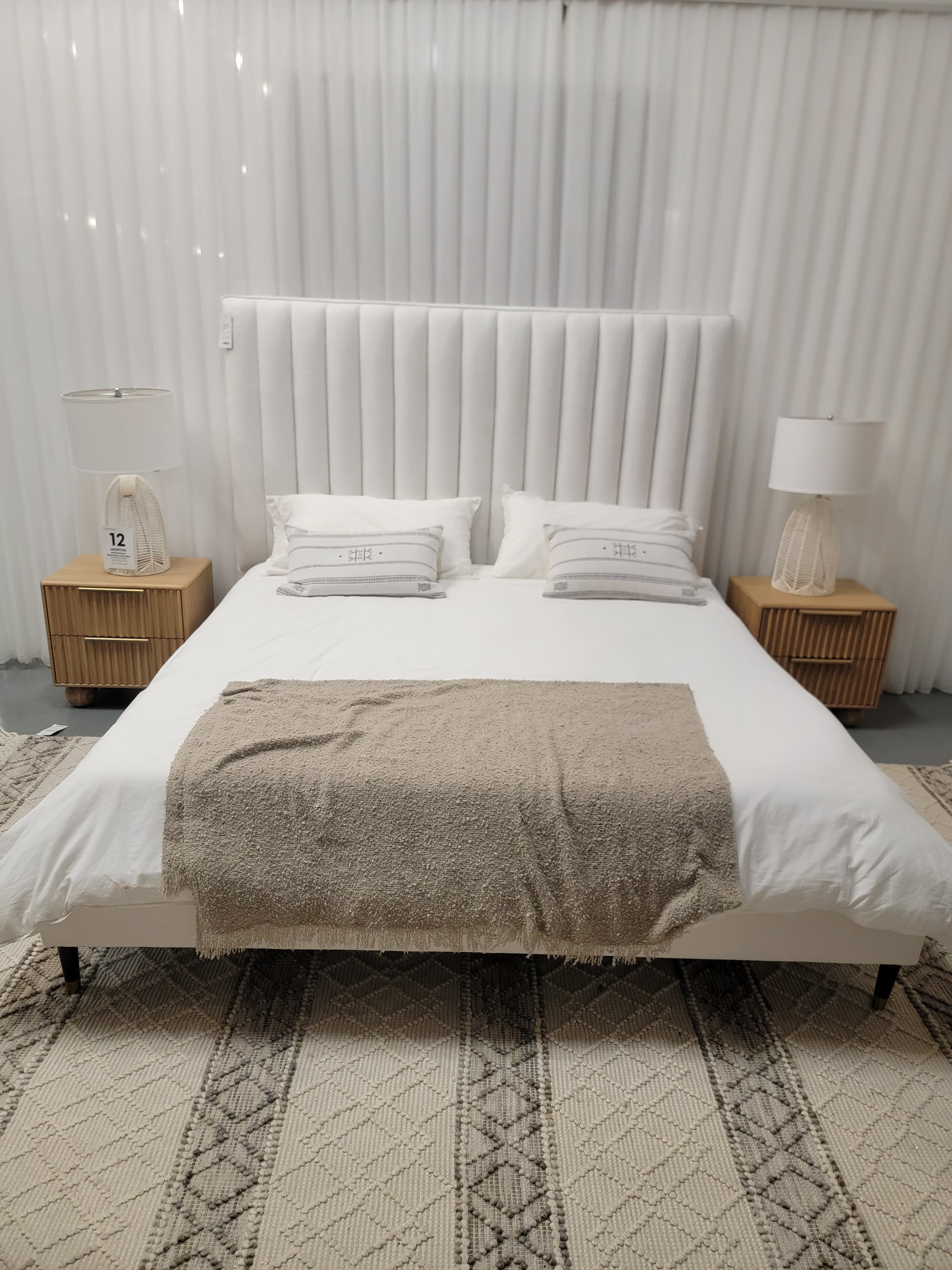 Modern white Bed