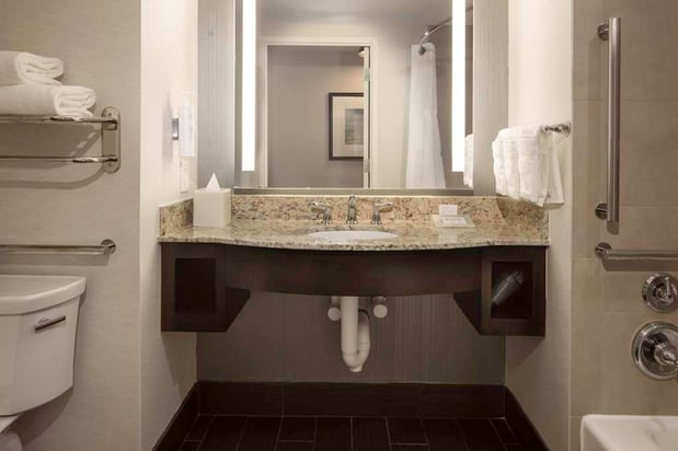 Images Hilton Garden Inn Washington DC/Georgetown Area