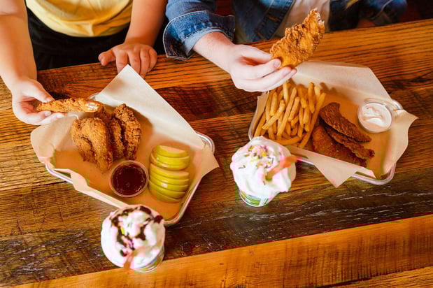 Images Aioli Gourmet Burgers - 32nd & Shea