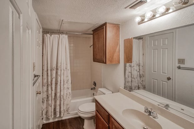 Images Village Oaks