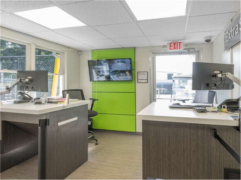 Office - Extra Space Storage at 725 US-1, Iselin, NJ 08830