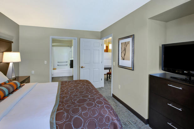 Images Staybridge Suites Louisville-East by IHG