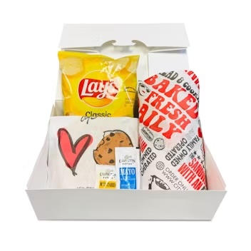6" Cold sub, chip, and cookie boxed up and ready to go! Mayo and napkins are provided. Minimum order of 10.