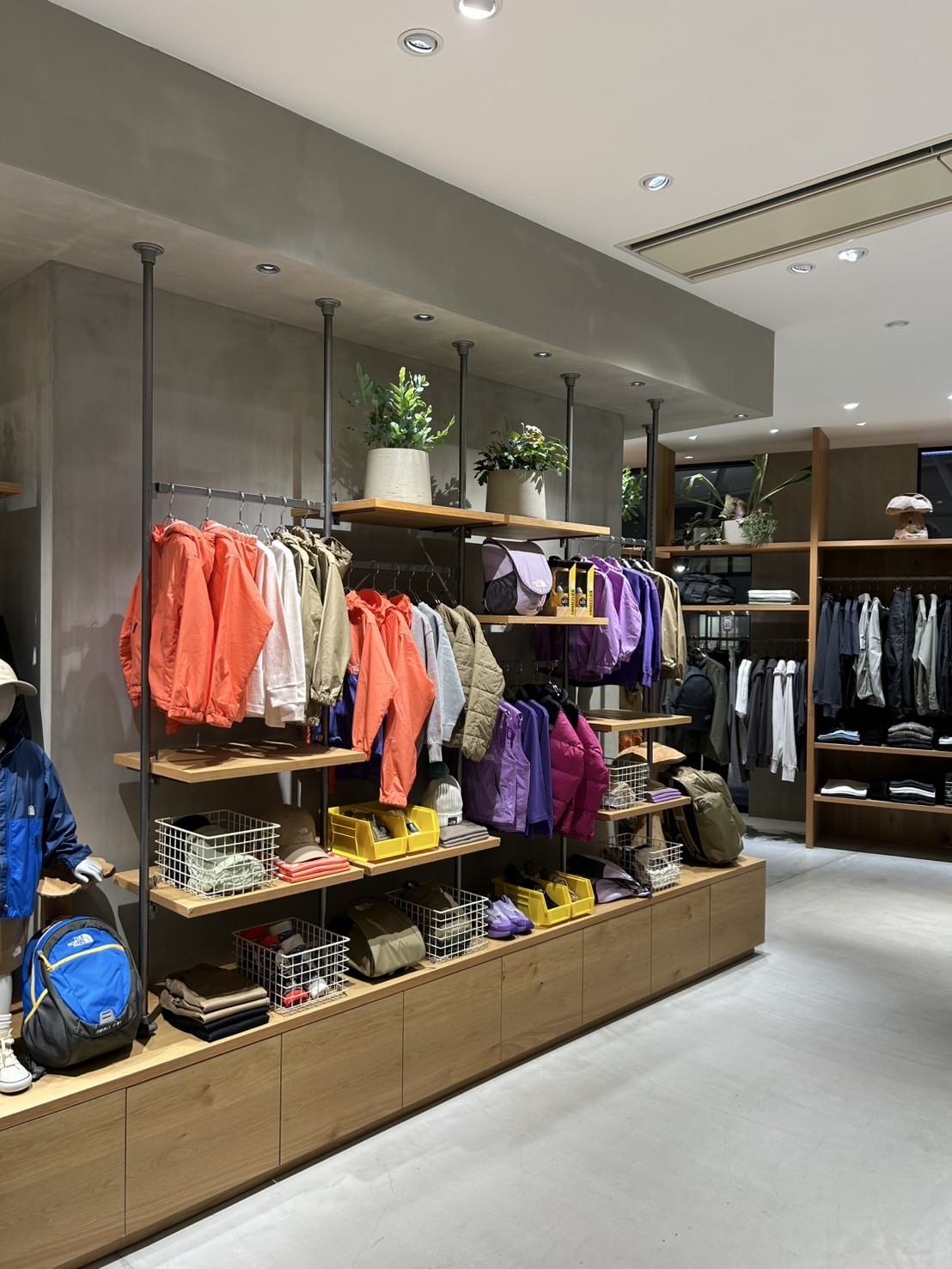 Images THE NORTH FACE+ (ザ・ノース・フェイス プラス) アミュプラザ長崎