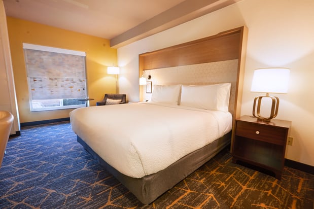 Images Holiday Inn & Suites Oakland - Airport by IHG