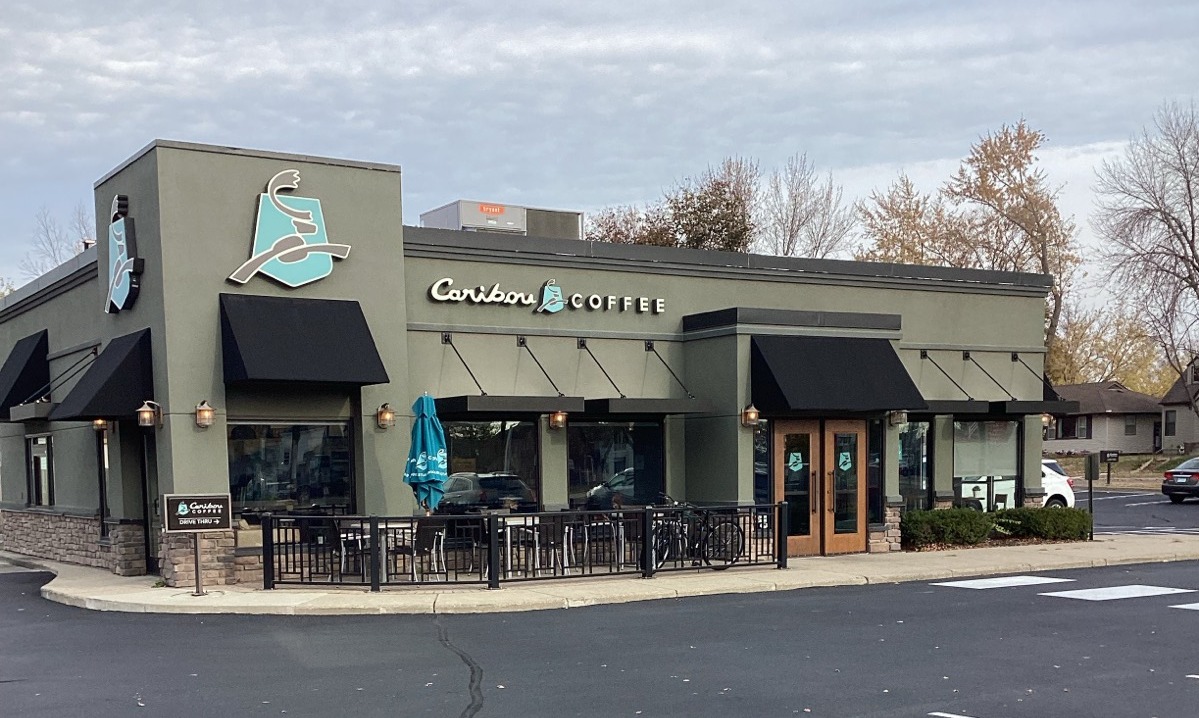 Storefront of the Caribou Coffee at 707 N Minnesota St in New Ulm