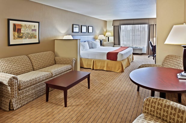 Images Holiday Inn Express & Suites Vancouver Mall/Portland Area by IHG