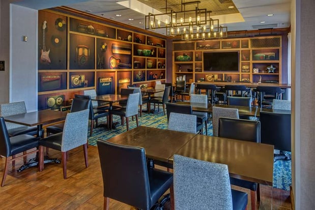 Images Hampton Inn & Suites Austin Downtown