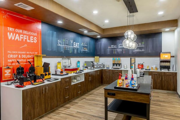Images Hampton Inn & Suites Cleburne