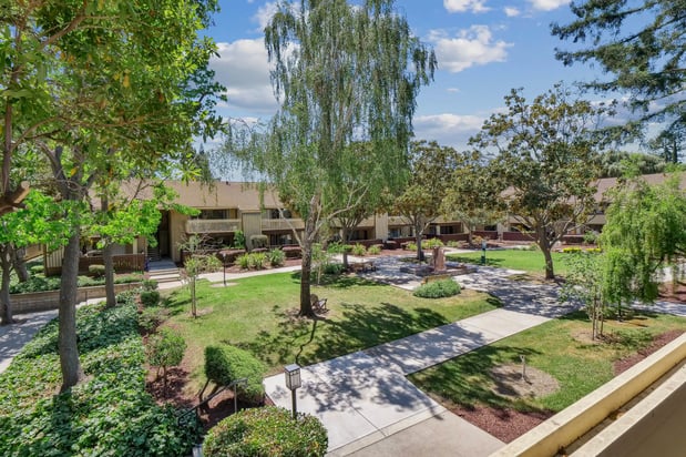 Images Summerwood Apartments