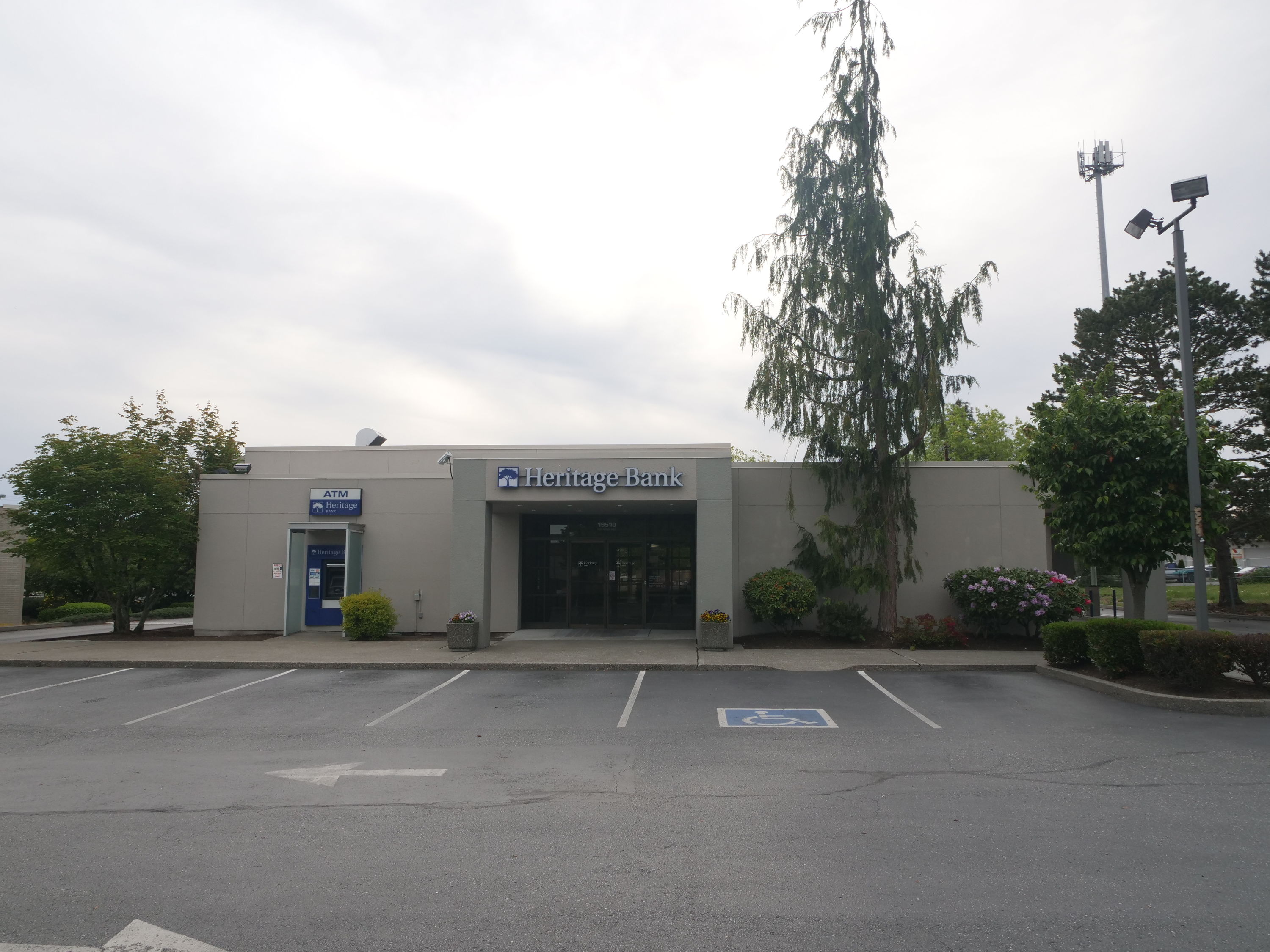 Lynnwood Banking Center