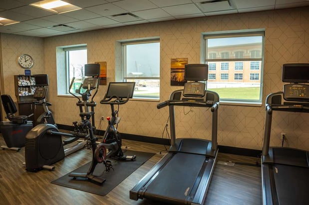 Images Hampton Inn & Suites Erie Bayfront