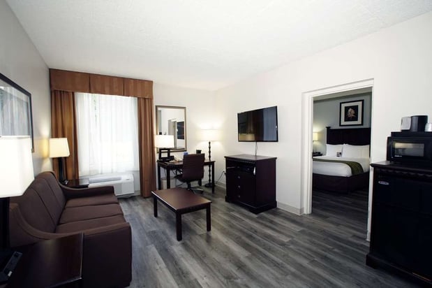 Images Best Western Paramus Hotel & Suites