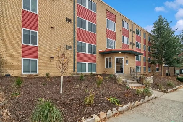 Images Cove at Linden Hills