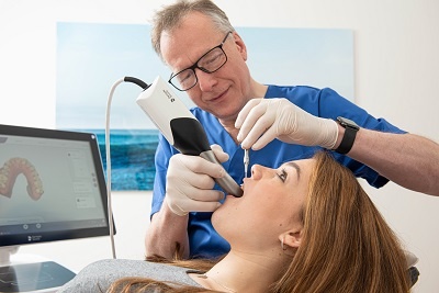 Dr. med. dent. Günter Fritzsche, Jungfernstieg 49 in Hamburg