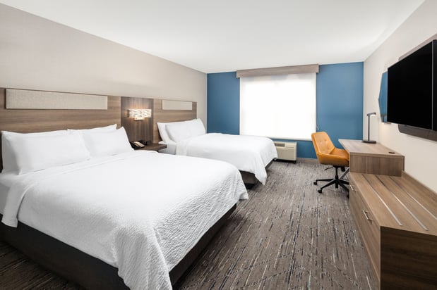 Images Holiday Inn Express & Suites Green Bay East by IHG