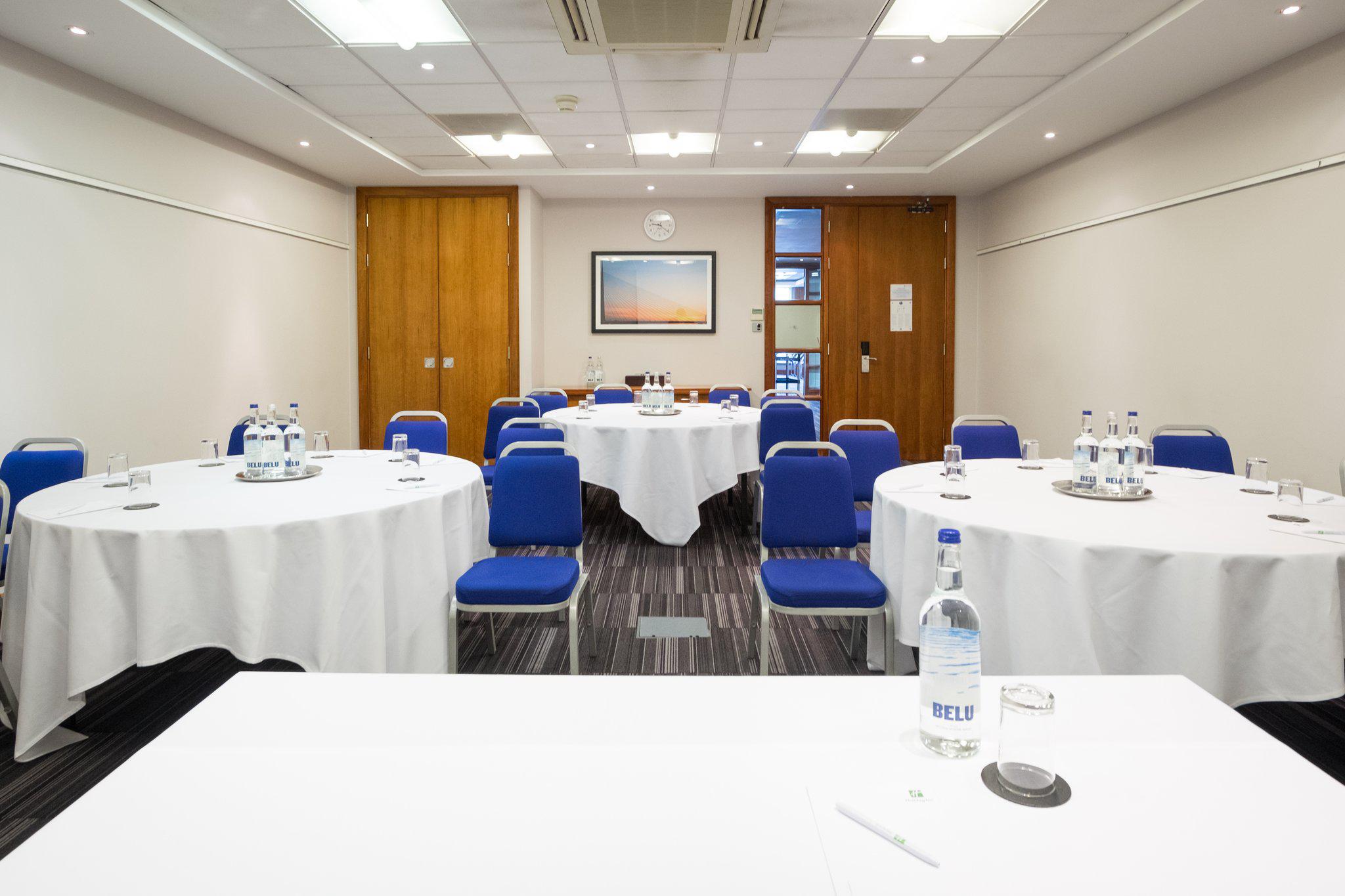 Images Holiday Inn London - Gatwick Airport, an IHG Hotel