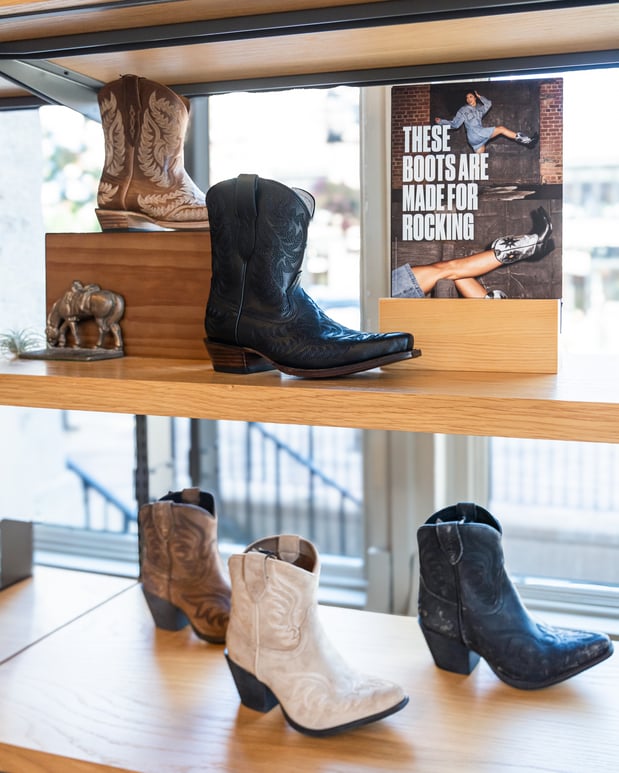 Images Ariat Brand Shop