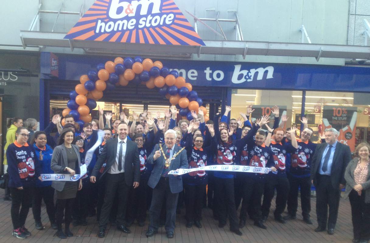 B&M Ipswich - Eastgate Shopping Centre being formally opened by the Lord Mayor, Councillor Roger Fern.