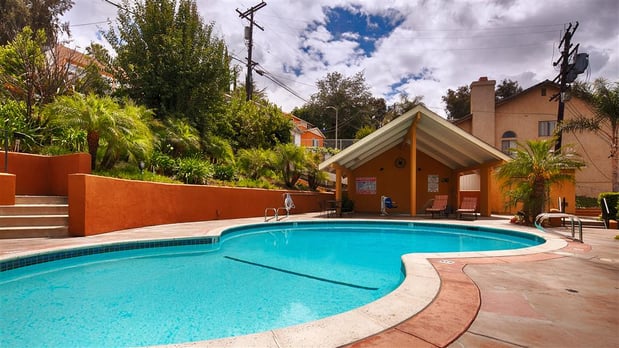 Images Best Western Woodland Hills Inn