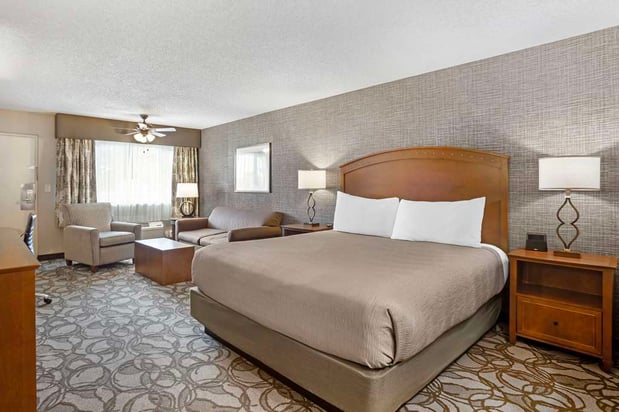 Images Best Western Plus Black Oak