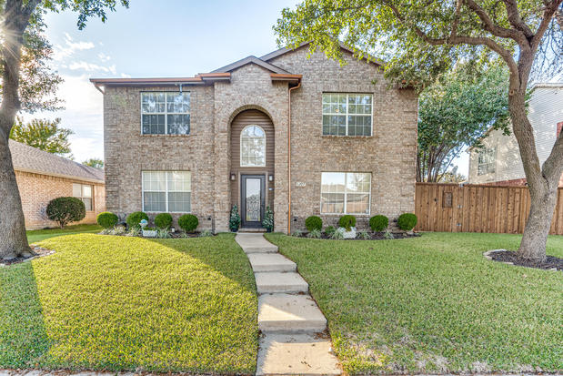 Images Marcus Ku, Dallas Realtor