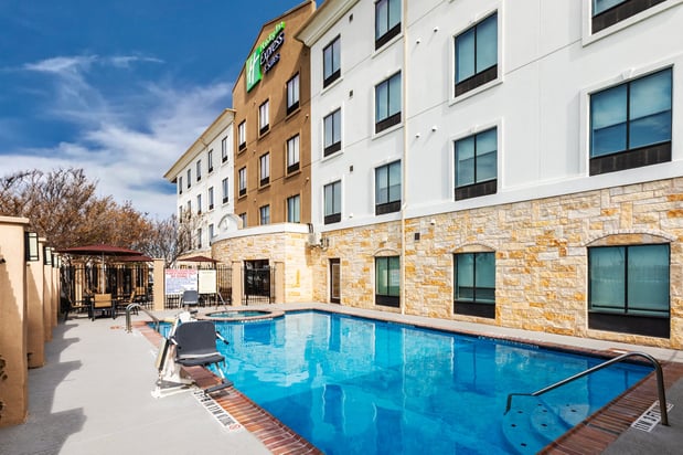 Images Holiday Inn Express & Suites del Rio by IHG