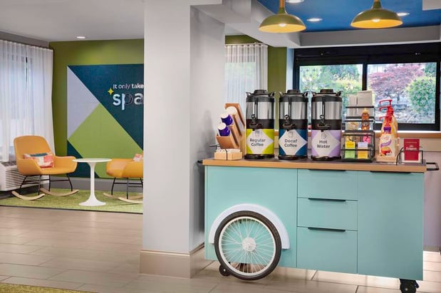 Images Spark by Hilton Atlanta Cumberland Ballpark