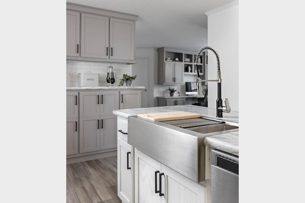 Images Flummerfelt Homes & Storage