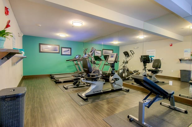 Images Holiday Inn Express & Suites Carlsbad Beach by IHG