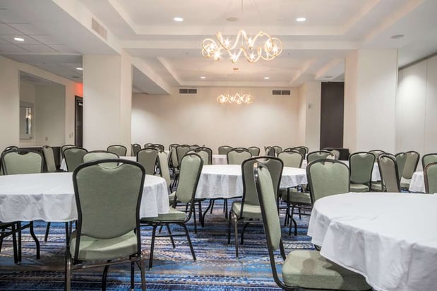 Images Embassy Suites by Hilton Louisville Downtown
