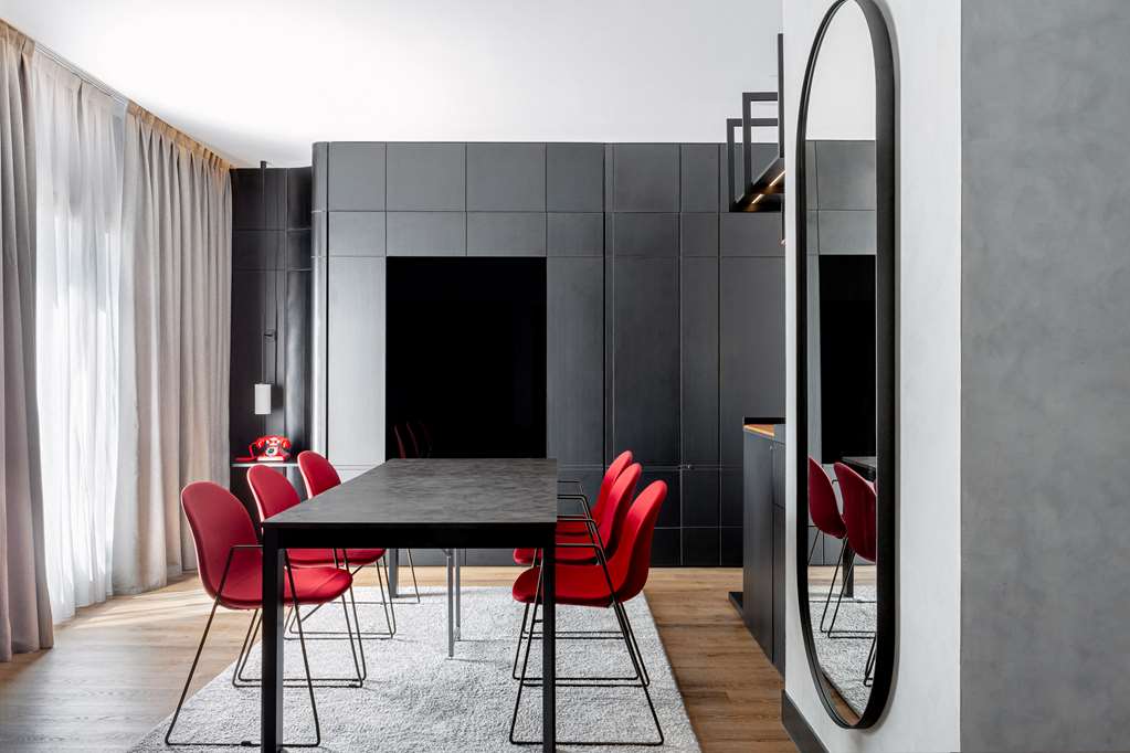 Images Radisson RED Madrid