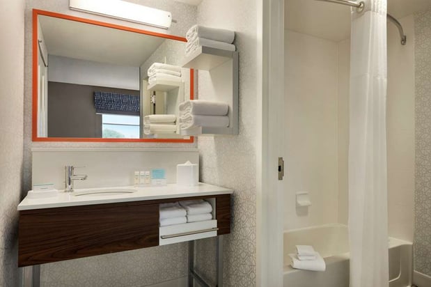 Images Hampton Inn & Suites Frederick-Fort Detrick
