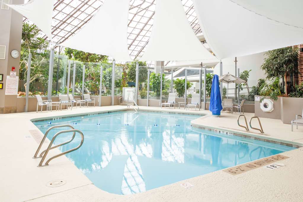 Pool DoubleTree by Hilton Hotel Rochester Rochester (585)475-1510