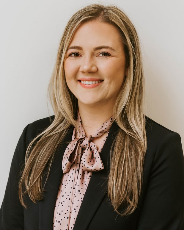 Images Carly Hall - Thrivent