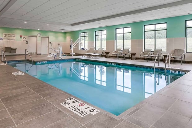 Images Hampton Inn & Suites Hudson
