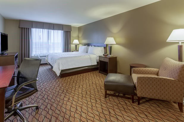 Images Holiday Inn Eau Claire South I-94 by IHG
