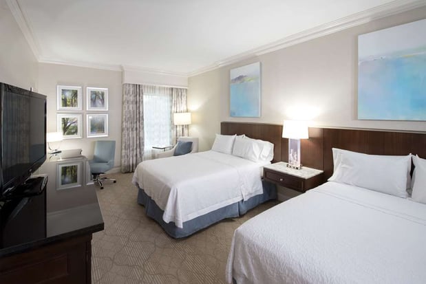 Images Hampton Inn & Suites Charlotte/SouthPark at Phillips Place