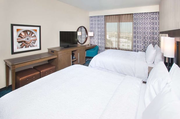 Images Hampton Inn & Suites LAX El Segundo