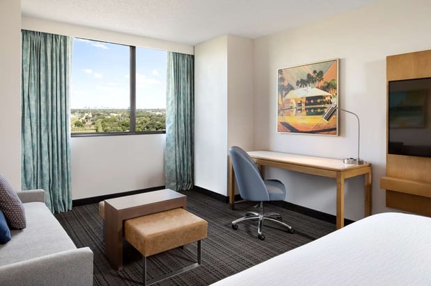 Images Embassy Suites by Hilton Tampa Airport Westshore