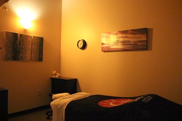 Images 100% Chiropractic - Buford