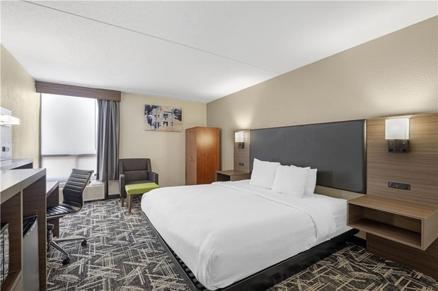 Images Best Western Plus York Hotel & Conference Center