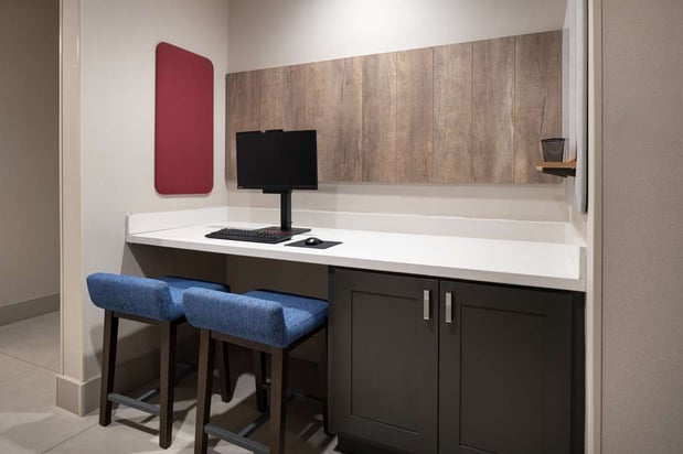 Images Hilton Garden Inn Visalia