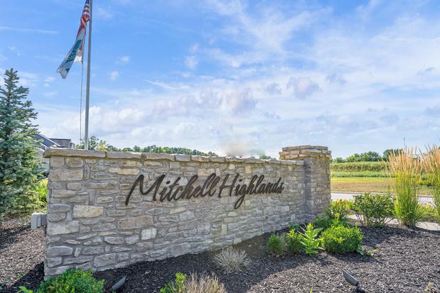 Images Mitchell Highlands by Rockford Homes