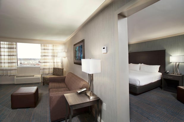 Images Holiday Inn Columbus Dwtn-Capitol Square by IHG