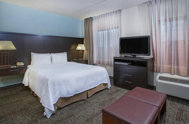 Images Staybridge Suites Chattanooga Dwtn - Conv Ctnr, an IHG Hotel