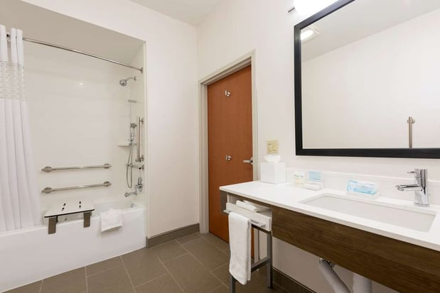 Images Hampton Inn & Suites East Lansing/Okemos