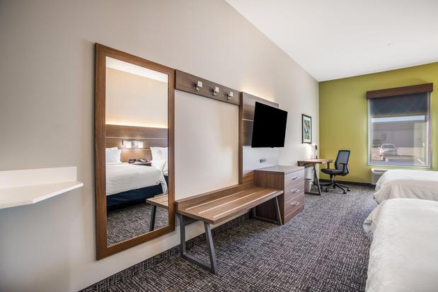 Images Holiday Inn Express & Suites Tulsa East - Catoosa by IHG