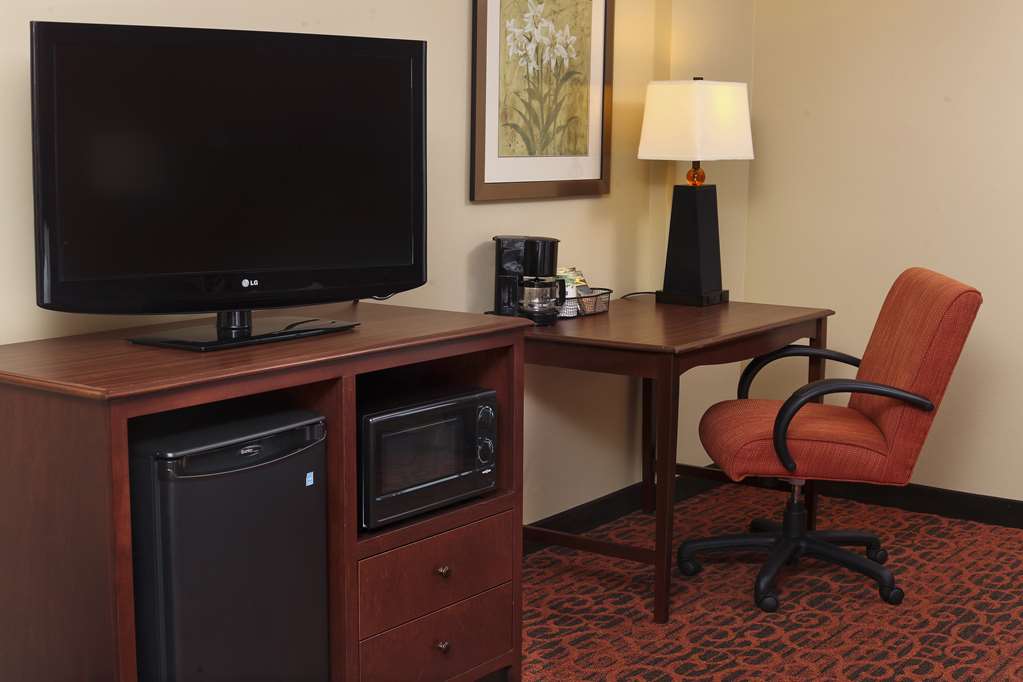 Guest room Hampton Inn & Suites Fargo Medical Center Fargo (701)356-8070